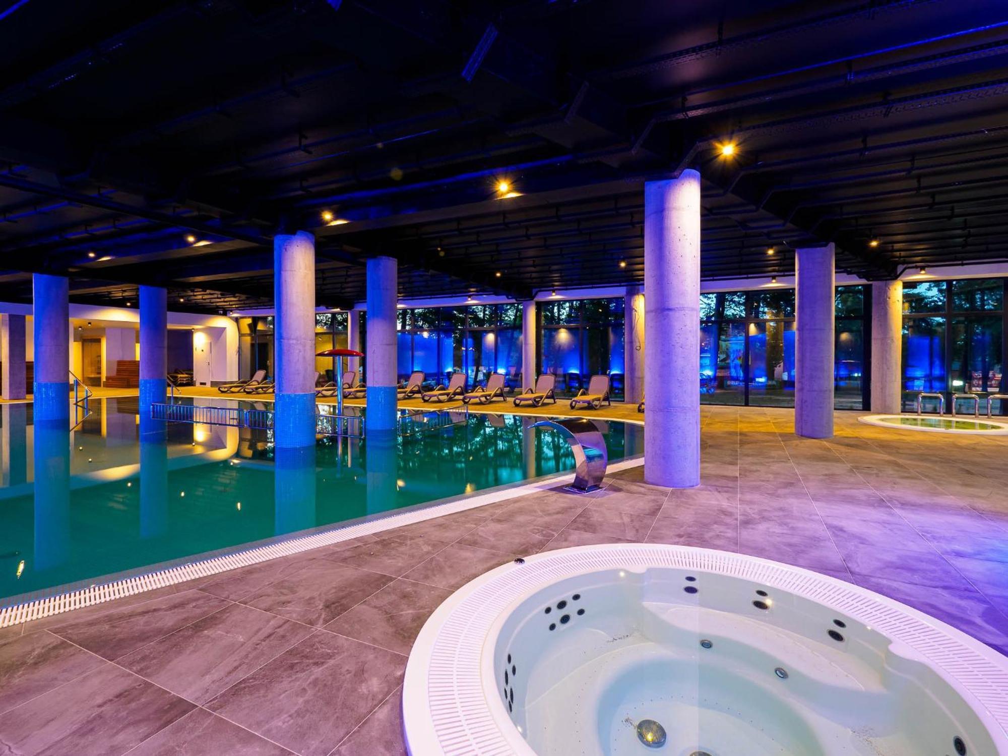 Resort Krol Plaza Spa & Wellness Jarosławiec Exteriör bild